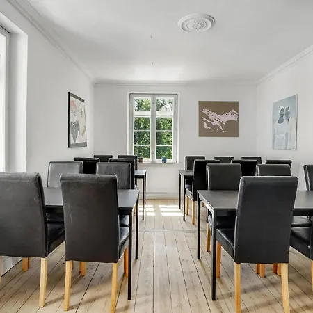 Дом отдыха Awesome In With Wifi