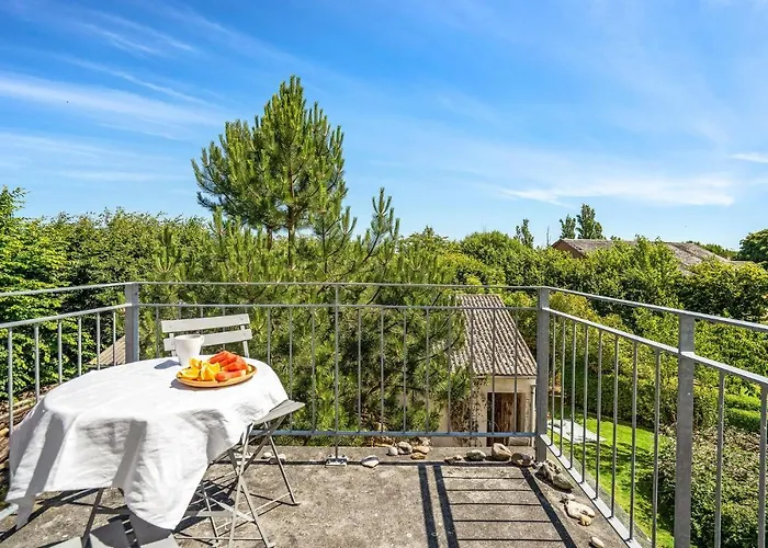 Дом отдыха Awesome In With Wifi