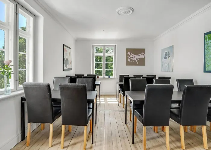 Дом отдыха Awesome In With Wifi